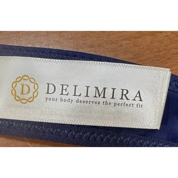 NWT Front-Closure Support Bra - Picture 5 of 7